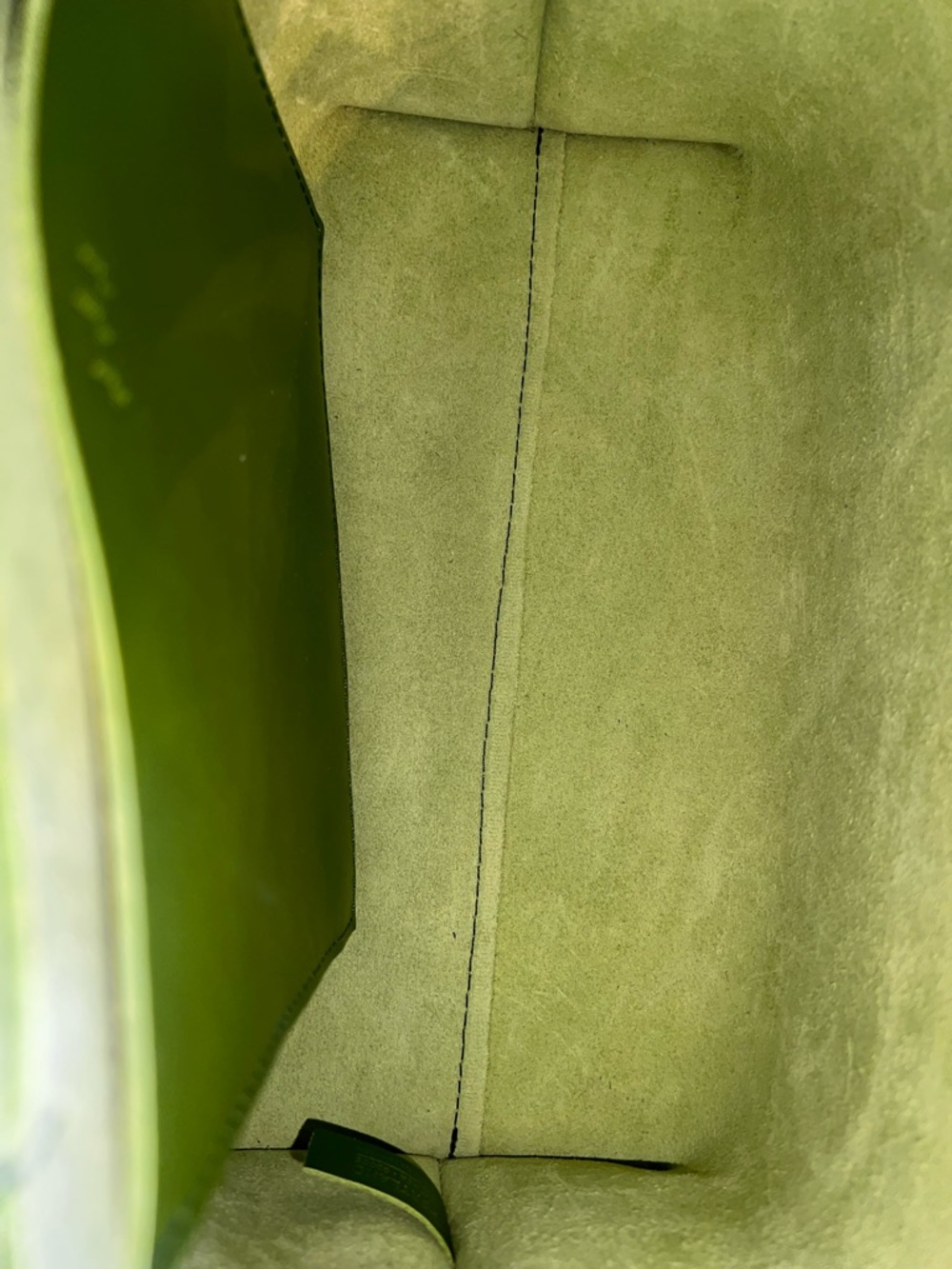 Portland Leather August Leather Tote in Green Apple - Picture 7 of 7